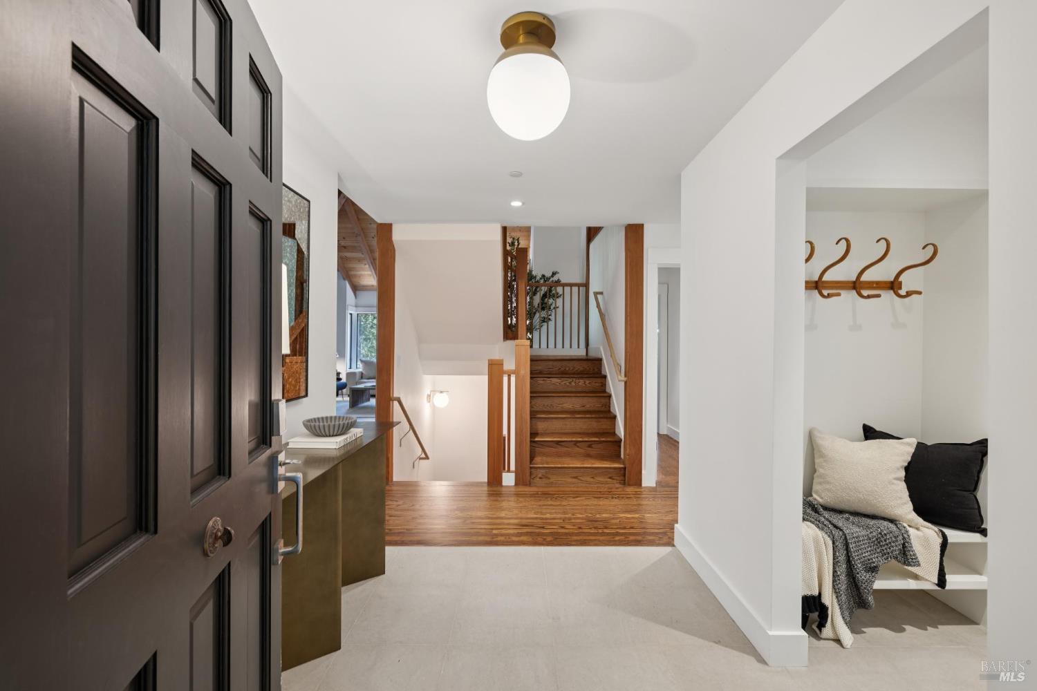 Detail Gallery Image 7 of 91 For 28 Marsh Dr, Mill Valley,  CA 94941 - 6 Beds | 4/1 Baths