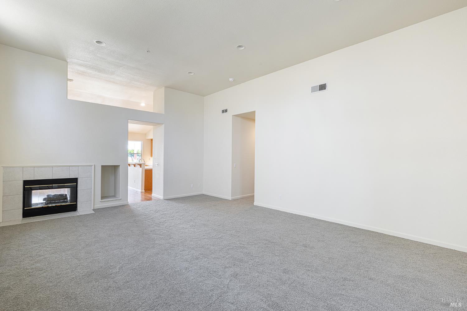 Detail Gallery Image 16 of 50 For 91 S Newport Dr, Napa,  CA 94559 - 3 Beds | 2 Baths