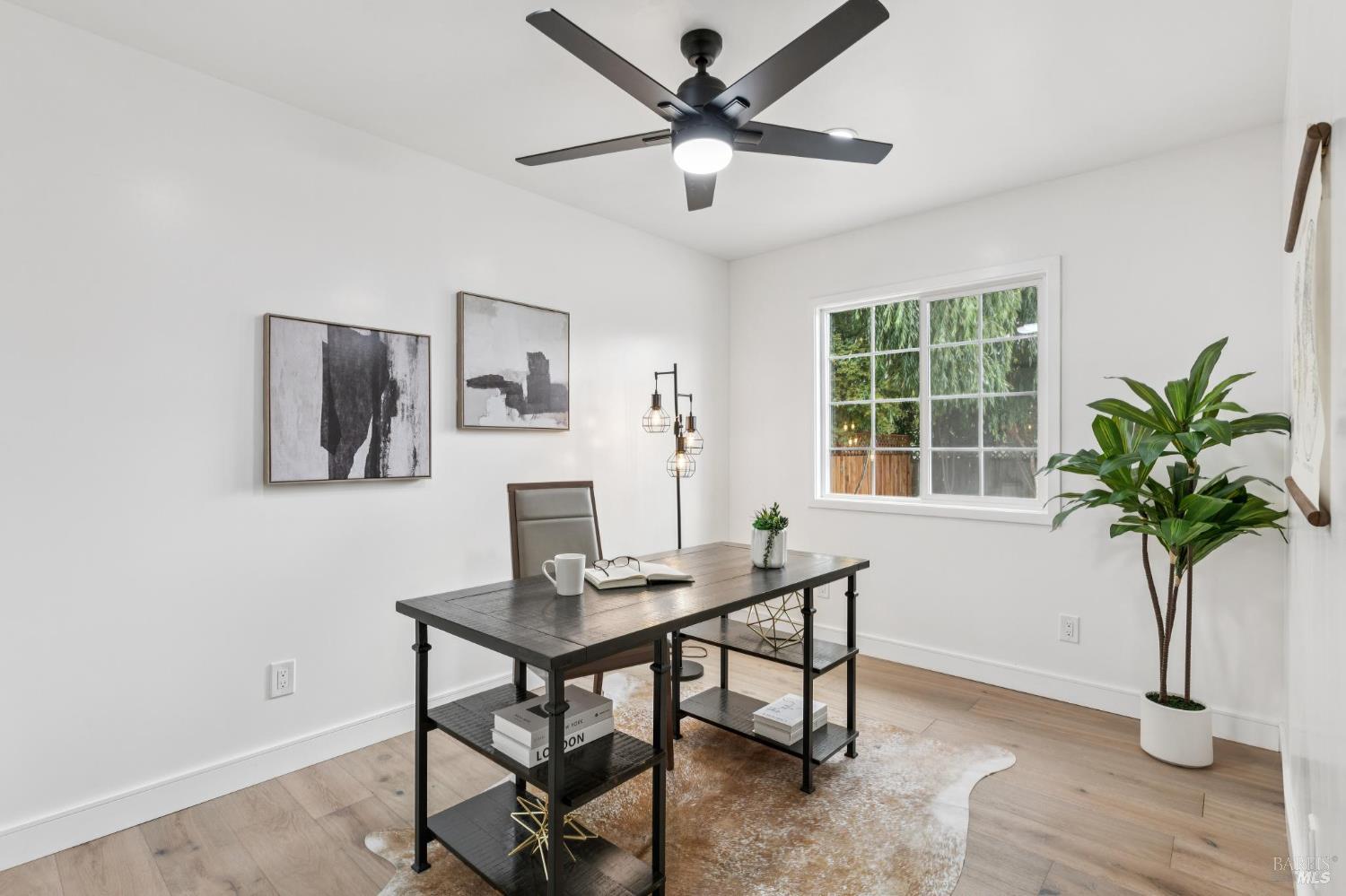 Detail Gallery Image 15 of 32 For 29 Alta Dr, Petaluma,  CA 94954 - 4 Beds | 2/1 Baths