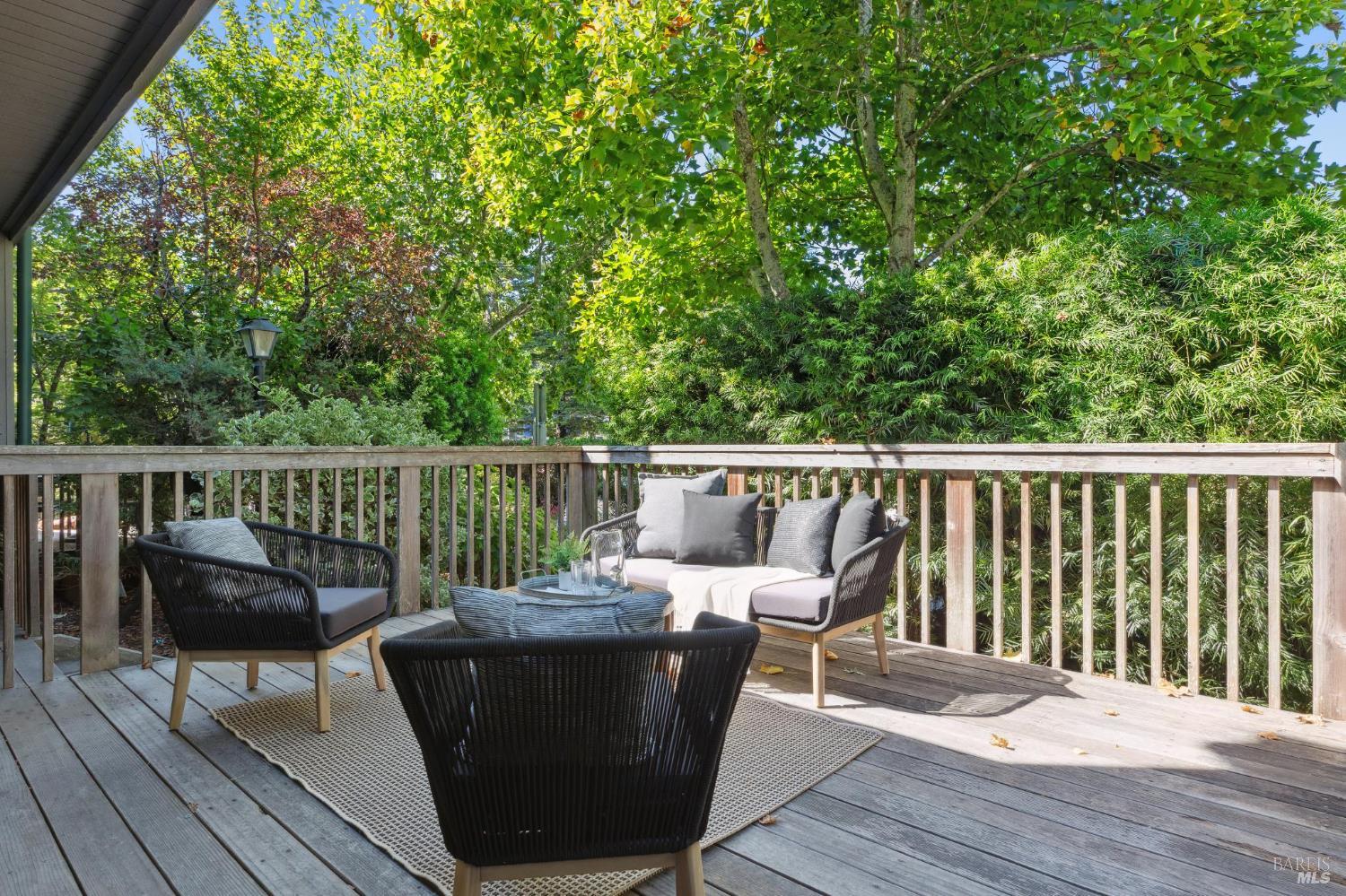 Detail Gallery Image 4 of 52 For 775 Miller Ave, Mill Valley,  CA 94941 - 1 Beds | 1 Baths