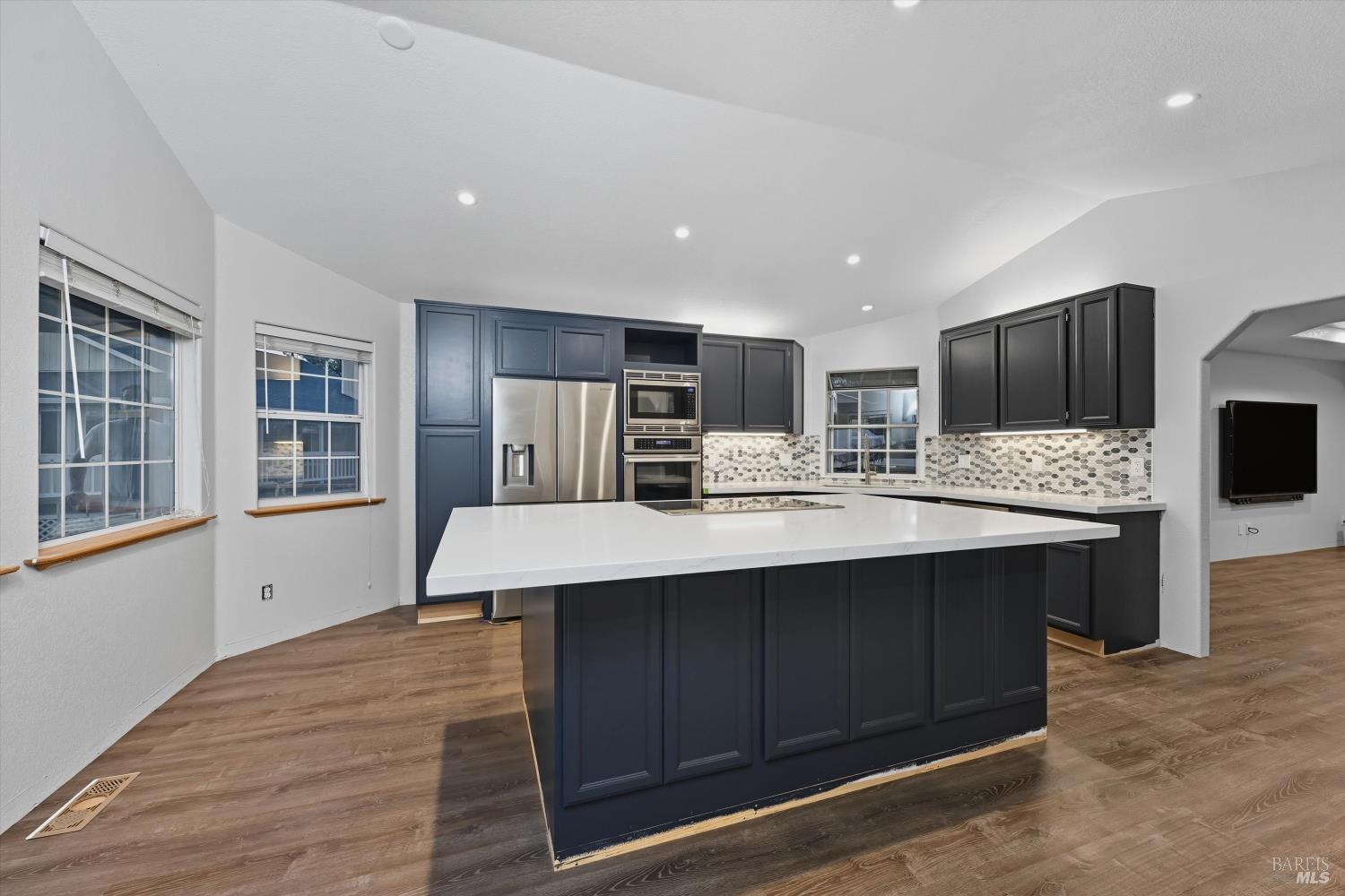 Detail Gallery Image 16 of 42 For 19231 Ravenhill Rd, Hidden Valley Lake,  CA 95467 - 3 Beds | 2 Baths