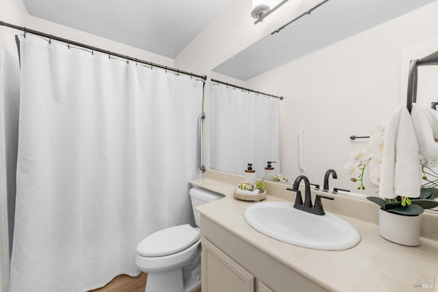 Detail Gallery Image 28 of 49 For 107 Inyo Ct, Vacaville,  CA 95687 - 3 Beds | 2 Baths