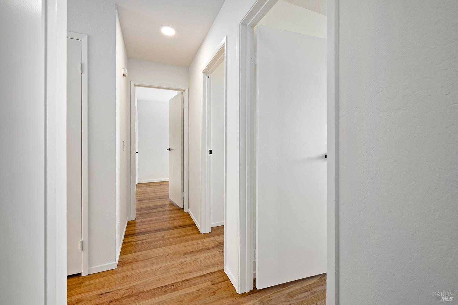 Detail Gallery Image 20 of 40 For 35 Salvador Way, San Rafael,  CA 94903 - 3 Beds | 3 Baths