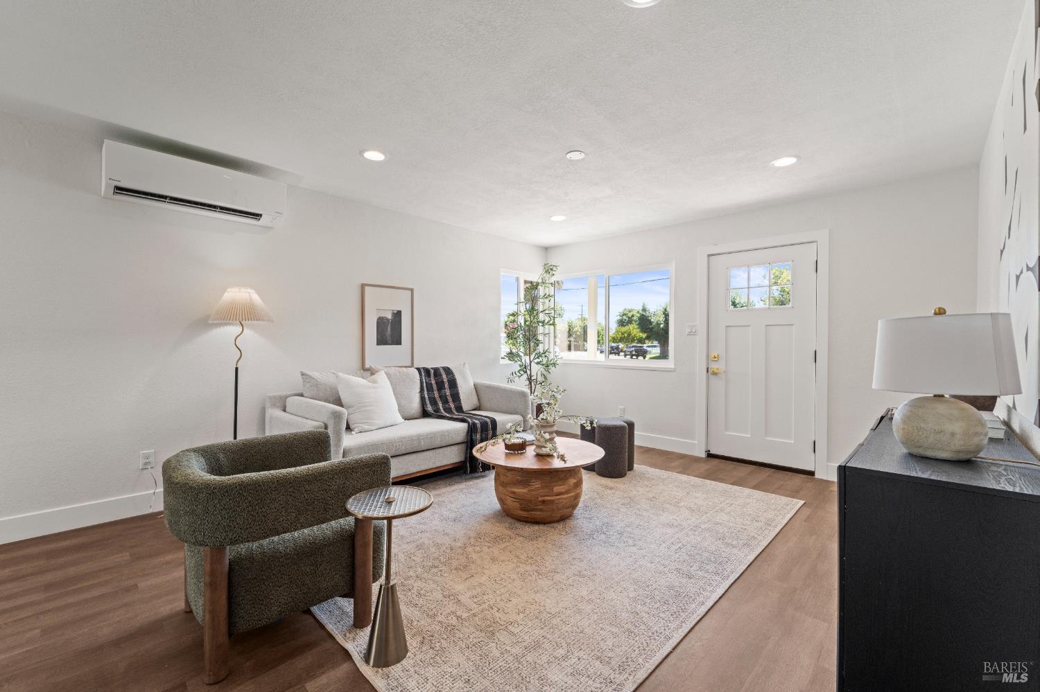 Detail Gallery Image 5 of 44 For 2128 Ethel Porter Dr, Napa,  CA 94558 - 3 Beds | 1 Baths