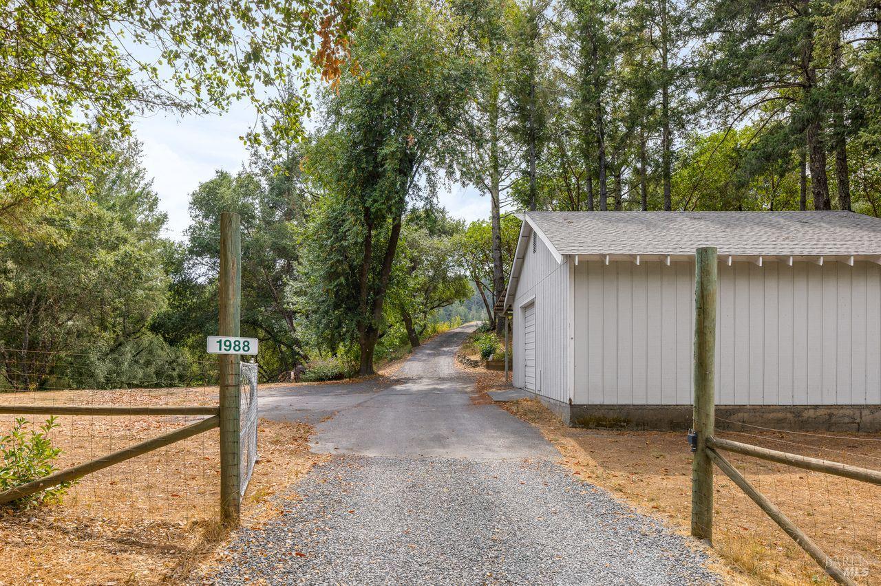 Detail Gallery Image 28 of 33 For 1988 Jameson Rd, Healdsburg,  CA 95448 - 3 Beds | 2 Baths
