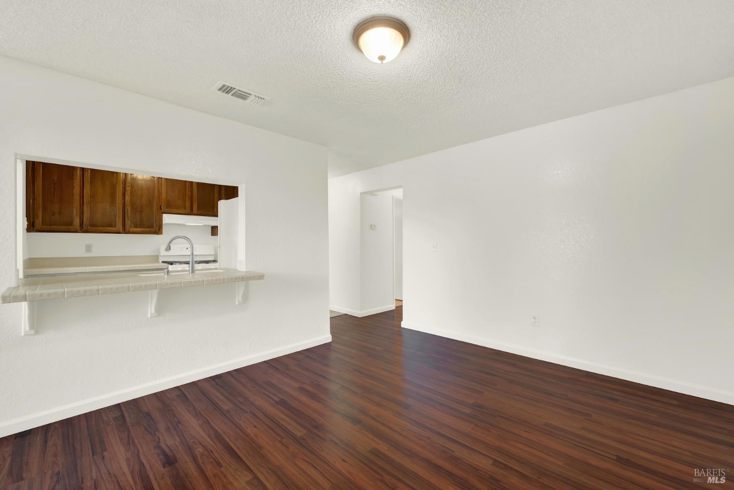 Detail Gallery Image 9 of 42 For 225 Pennsylvania Ave #B5,  Fairfield,  CA 94533 - 2 Beds | 2 Baths