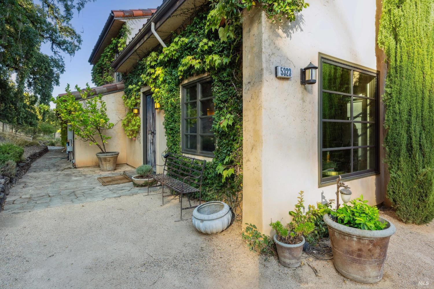 Detail Gallery Image 12 of 65 For 5323 Bennett Valley Ln, Sonoma,  CA 95476 - 3 Beds | 2 Baths