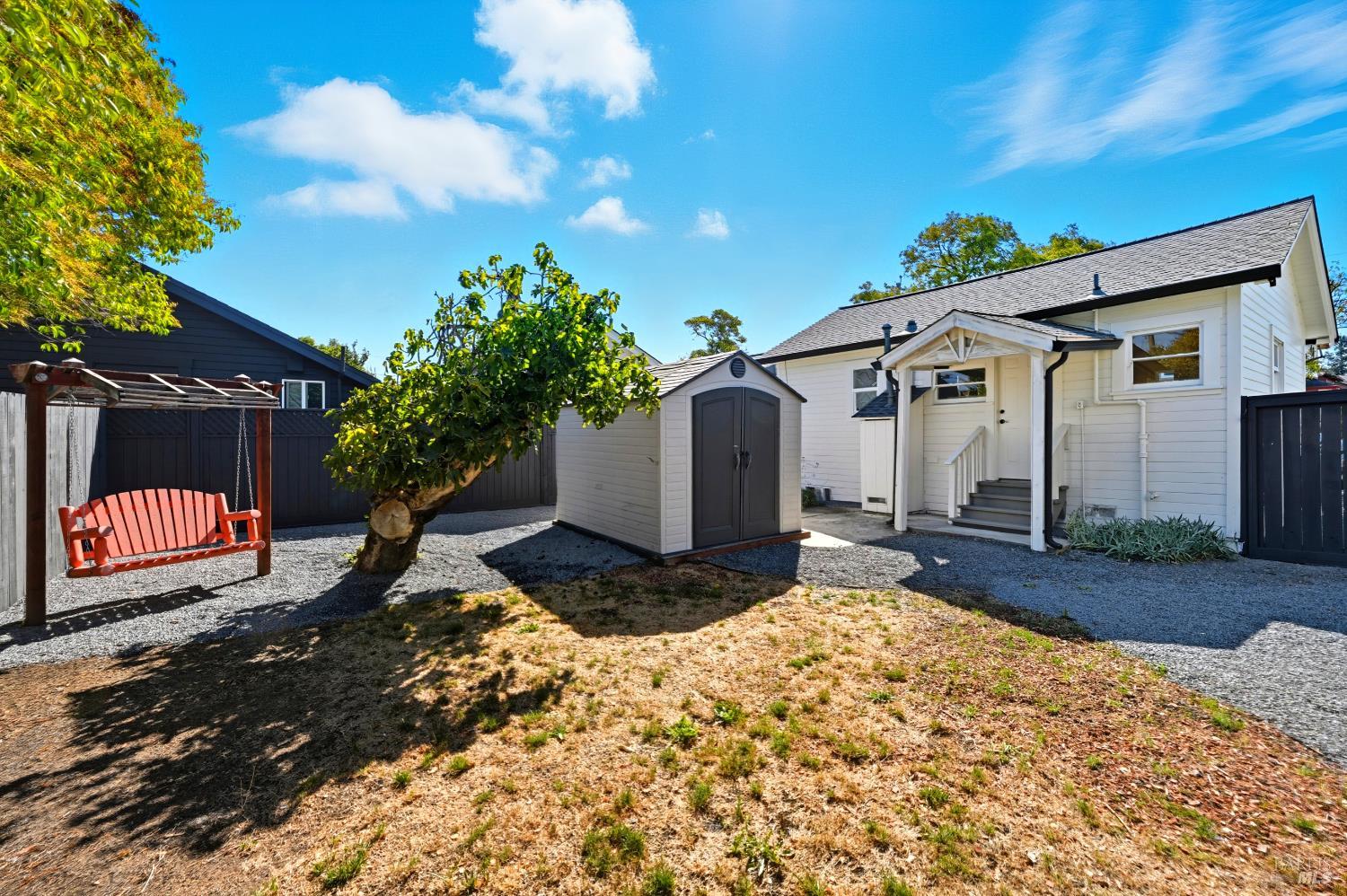 Detail Gallery Image 13 of 25 For 223 Decker St, Santa Rosa,  CA 95401 - 2 Beds | 2 Baths
