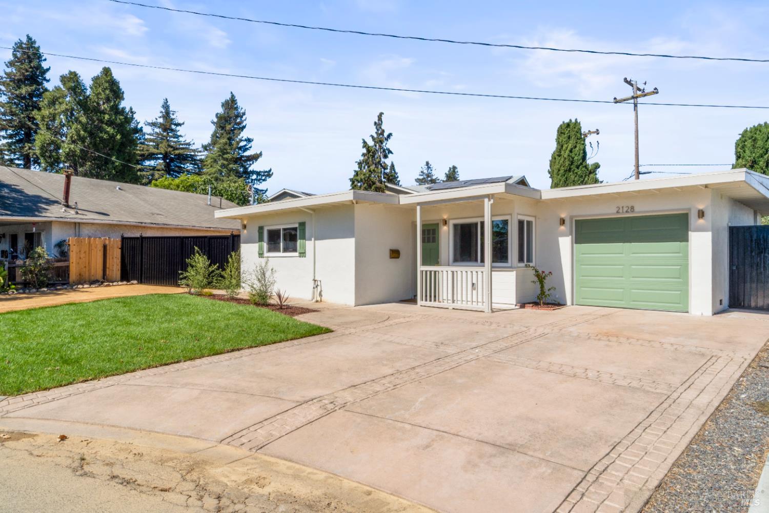 Detail Gallery Image 1 of 44 For 2128 Ethel Porter Dr, Napa,  CA 94558 - 3 Beds | 1 Baths