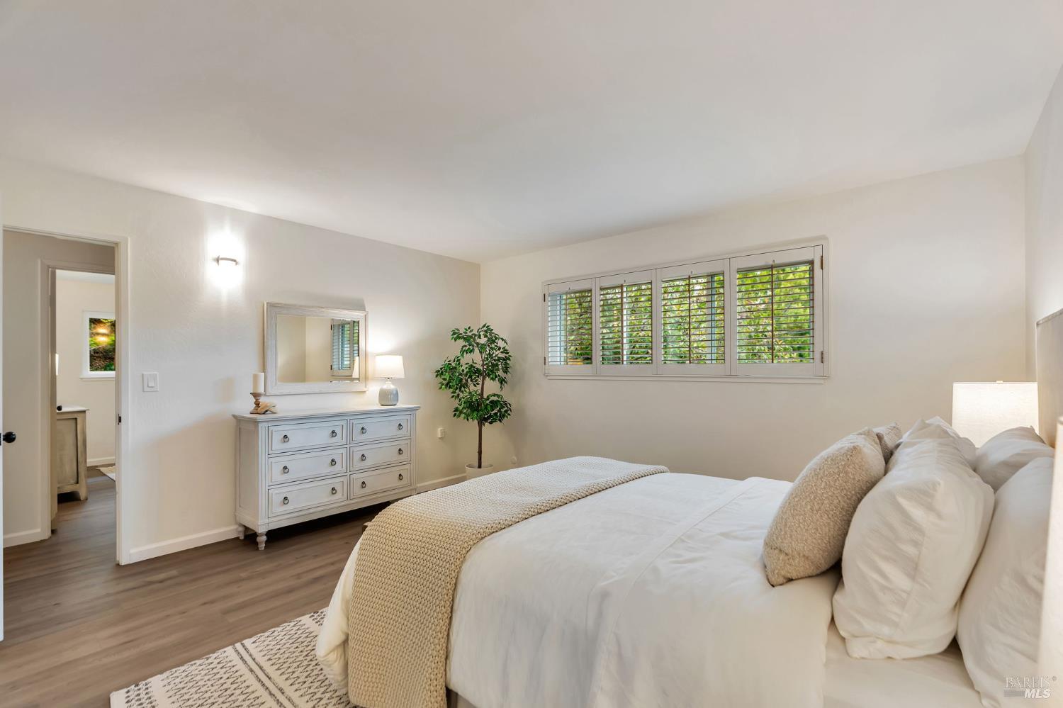 Detail Gallery Image 25 of 41 For 8 Riviera Pl, San Rafael,  CA 94901 - 3 Beds | 2 Baths