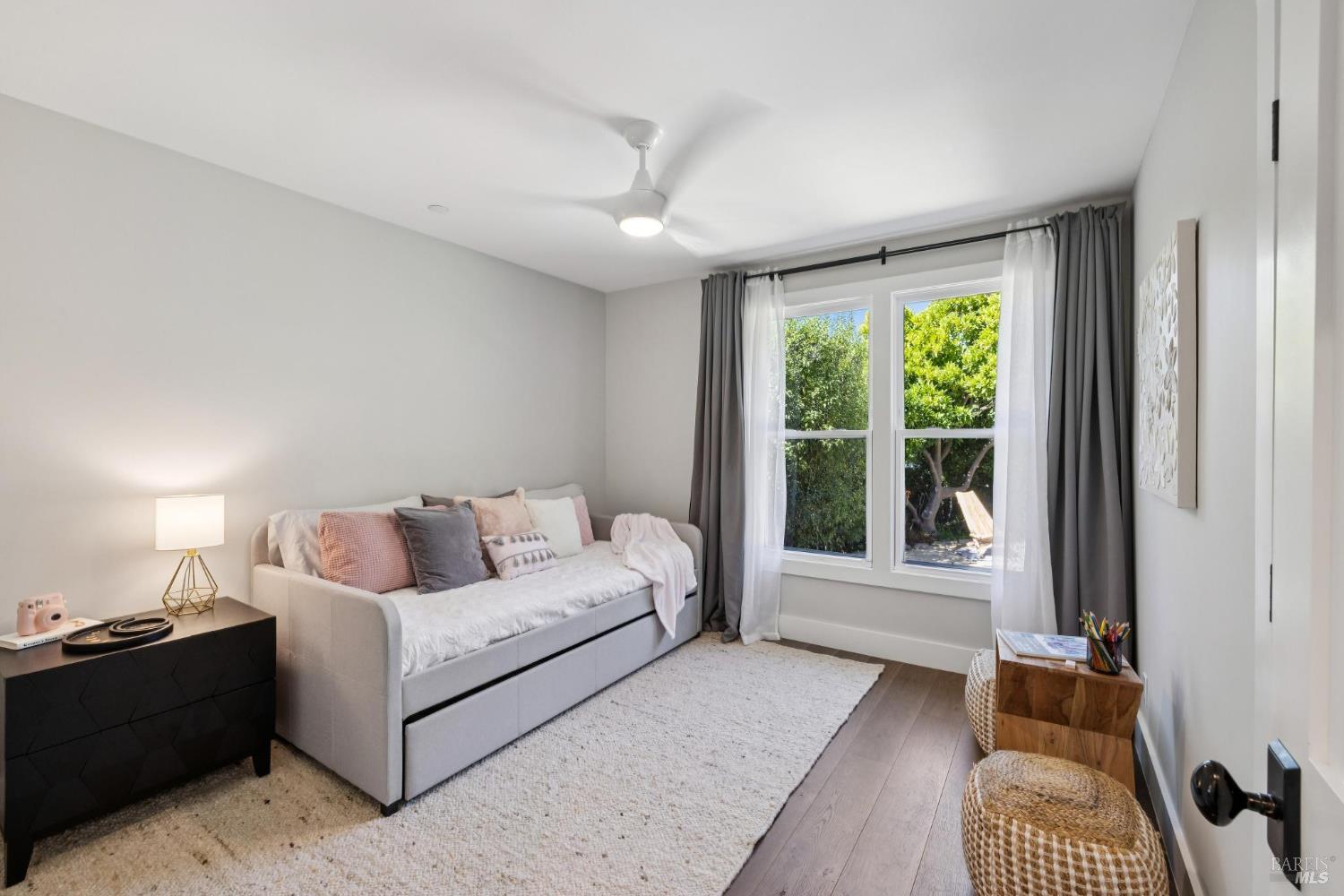 Detail Gallery Image 59 of 91 For 34 Broadview Dr, San Rafael,  CA 94901 - 4 Beds | 4 Baths