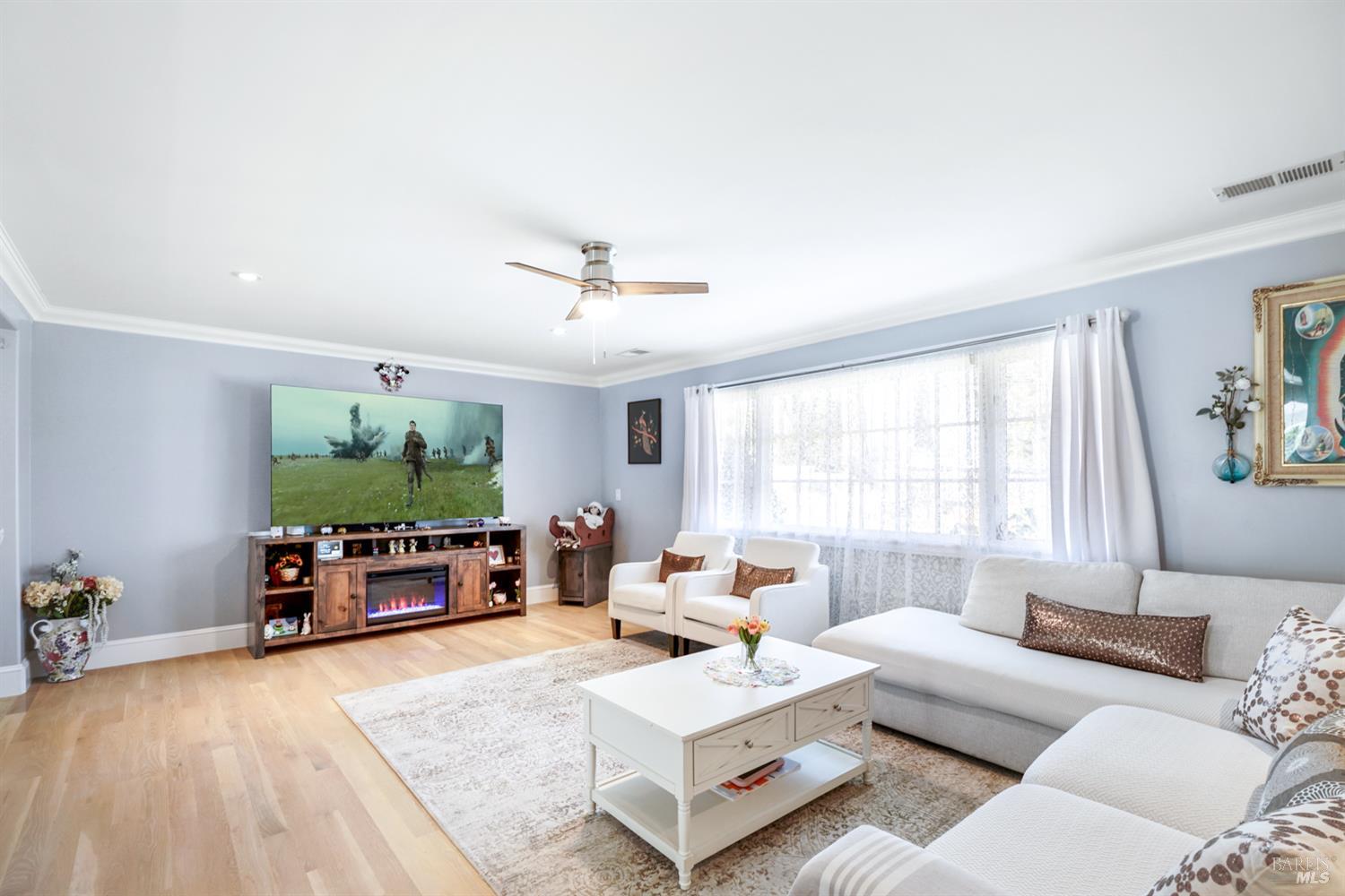 Detail Gallery Image 6 of 51 For 2131 W Pueblo Ave, Napa,  CA 94558 - 3 Beds | 2 Baths