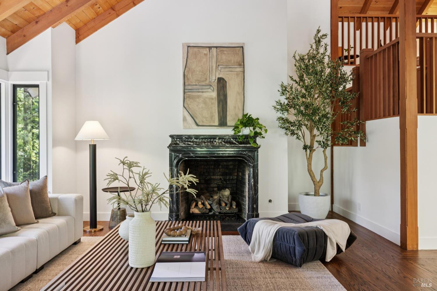 Detail Gallery Image 15 of 91 For 28 Marsh Dr, Mill Valley,  CA 94941 - 6 Beds | 4/1 Baths