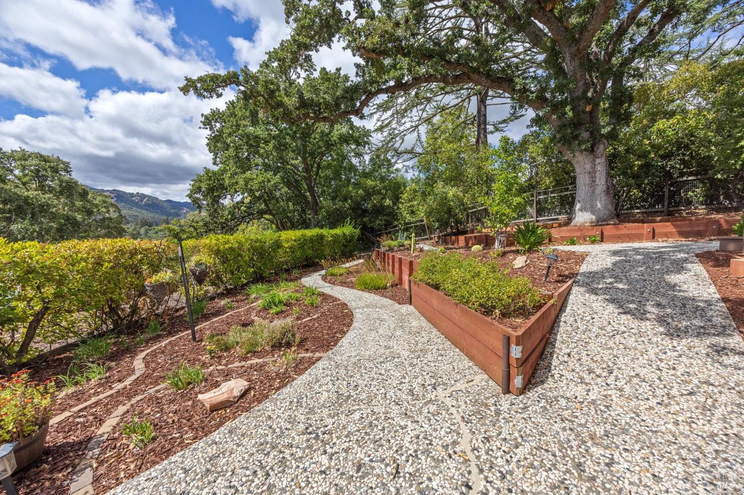 Detail Gallery Image 32 of 42 For 517 La Gonda Way, Danville,  CA 94526 - 4 Beds | 2/1 Baths