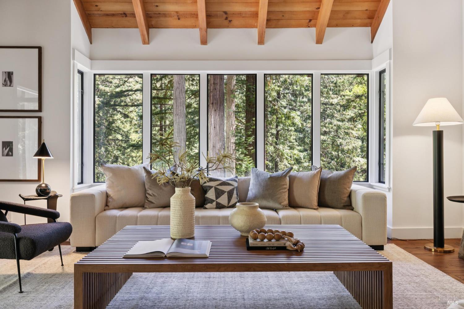 Detail Gallery Image 10 of 91 For 28 Marsh Dr, Mill Valley,  CA 94941 - 6 Beds | 4/1 Baths