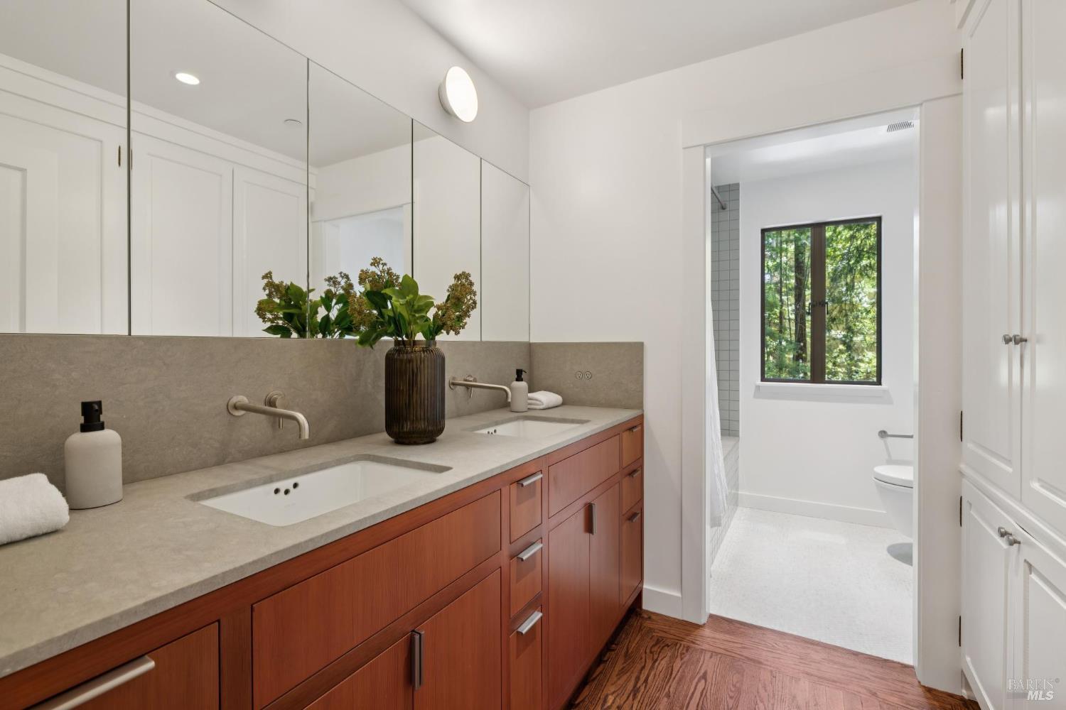 Detail Gallery Image 49 of 91 For 28 Marsh Dr, Mill Valley,  CA 94941 - 6 Beds | 4/1 Baths