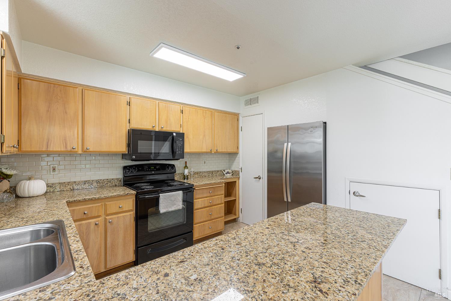 Detail Gallery Image 16 of 40 For 2773 Elks Way, Napa,  CA 94558 - 3 Beds | 2 Baths