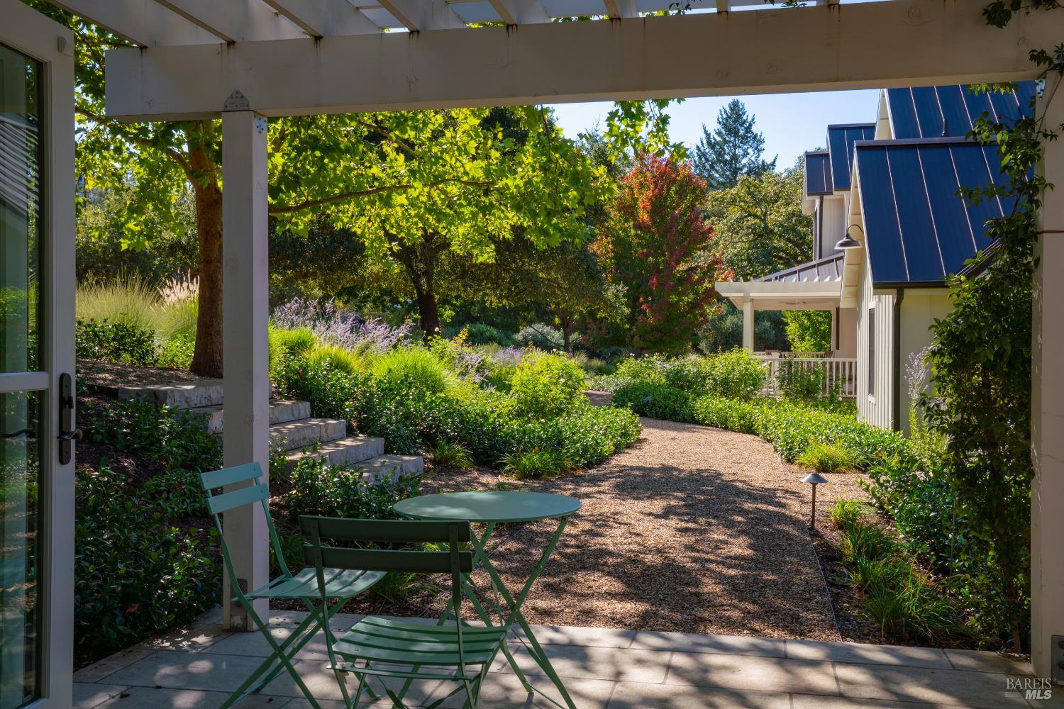 Detail Gallery Image 33 of 55 For 6317 W Dry Creek Rd, Healdsburg,  CA 95448 - 3 Beds | 3/1 Baths