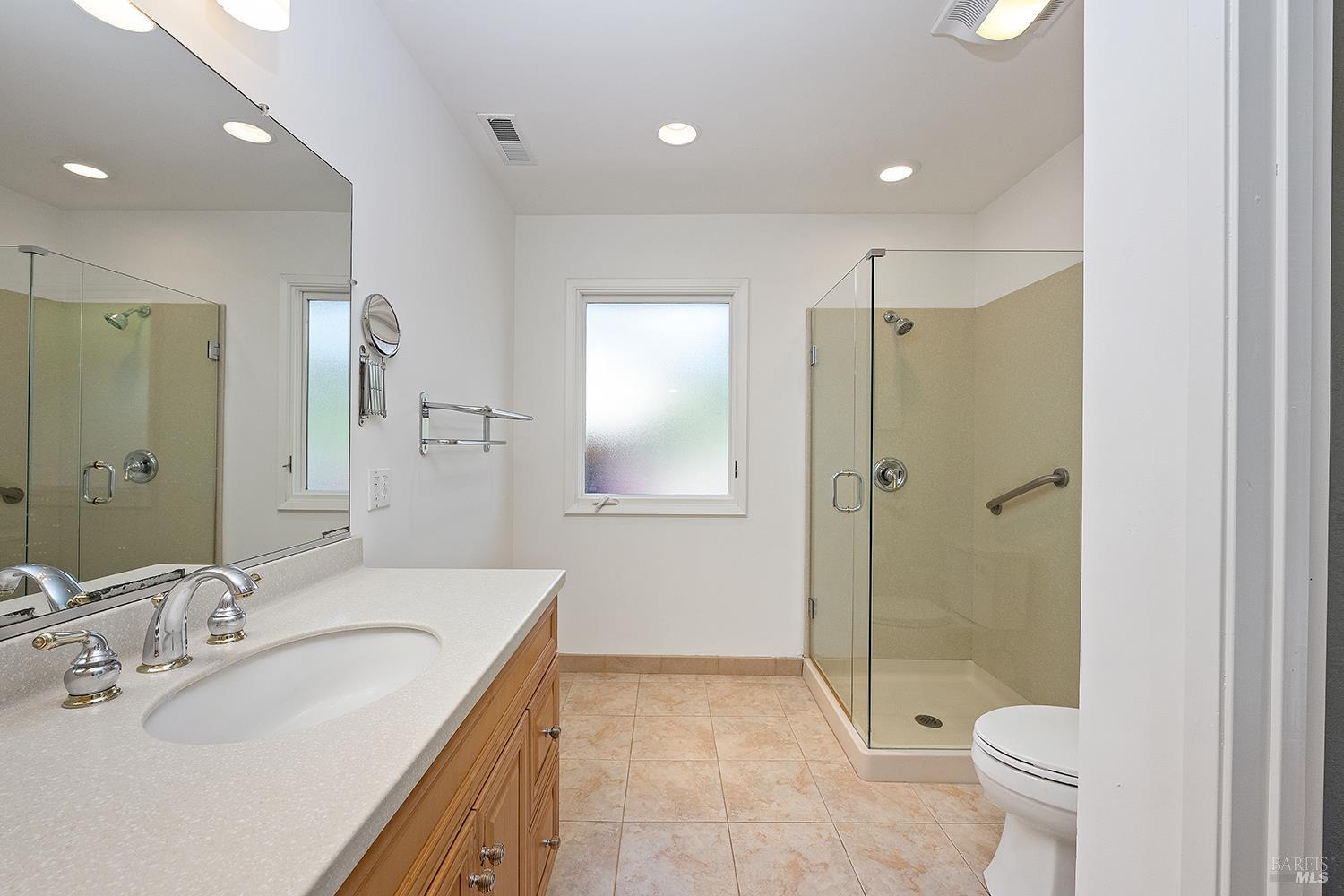 Detail Gallery Image 27 of 40 For 35 Salvador Way, San Rafael,  CA 94903 - 3 Beds | 3 Baths