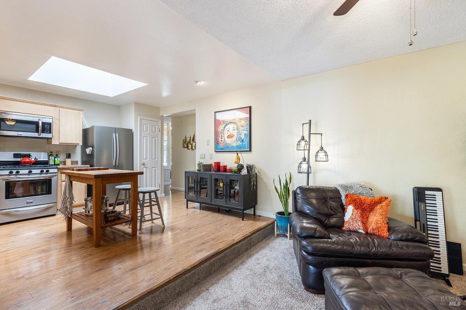 Detail Gallery Image 15 of 50 For 1627 Juliet Dr, Petaluma,  CA 94954 - 3 Beds | 2 Baths