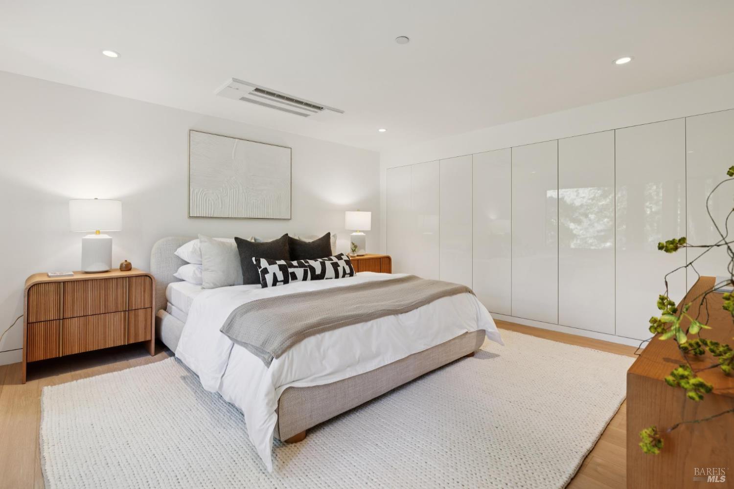 Detail Gallery Image 84 of 91 For 28 Marsh Dr, Mill Valley,  CA 94941 - 6 Beds | 4/1 Baths