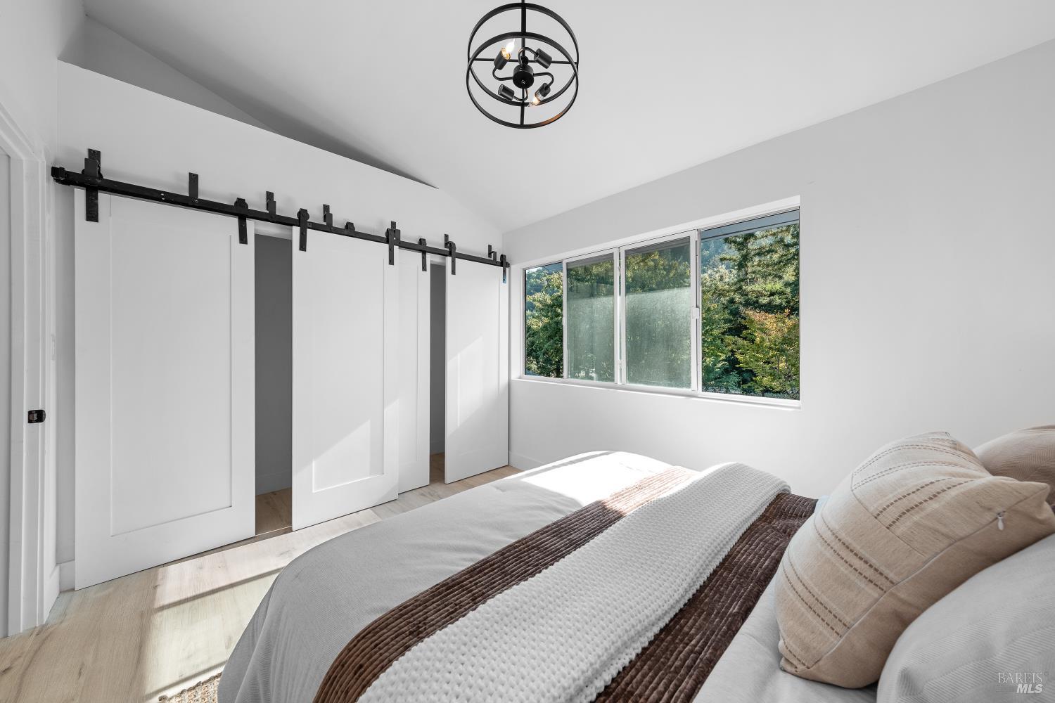 Detail Gallery Image 34 of 47 For 4 Ace Ct, Fairfax,  CA 94930 - 2 Beds | 2/1 Baths