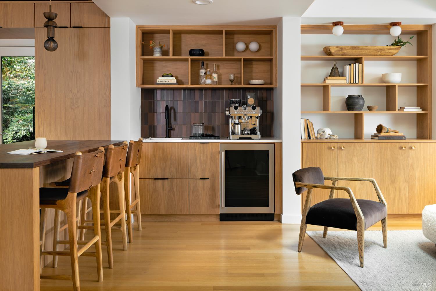 Detail Gallery Image 7 of 53 For 221 S Ridgewood Rd, Kentfield,  CA 94904 - 4 Beds | 3/1 Baths