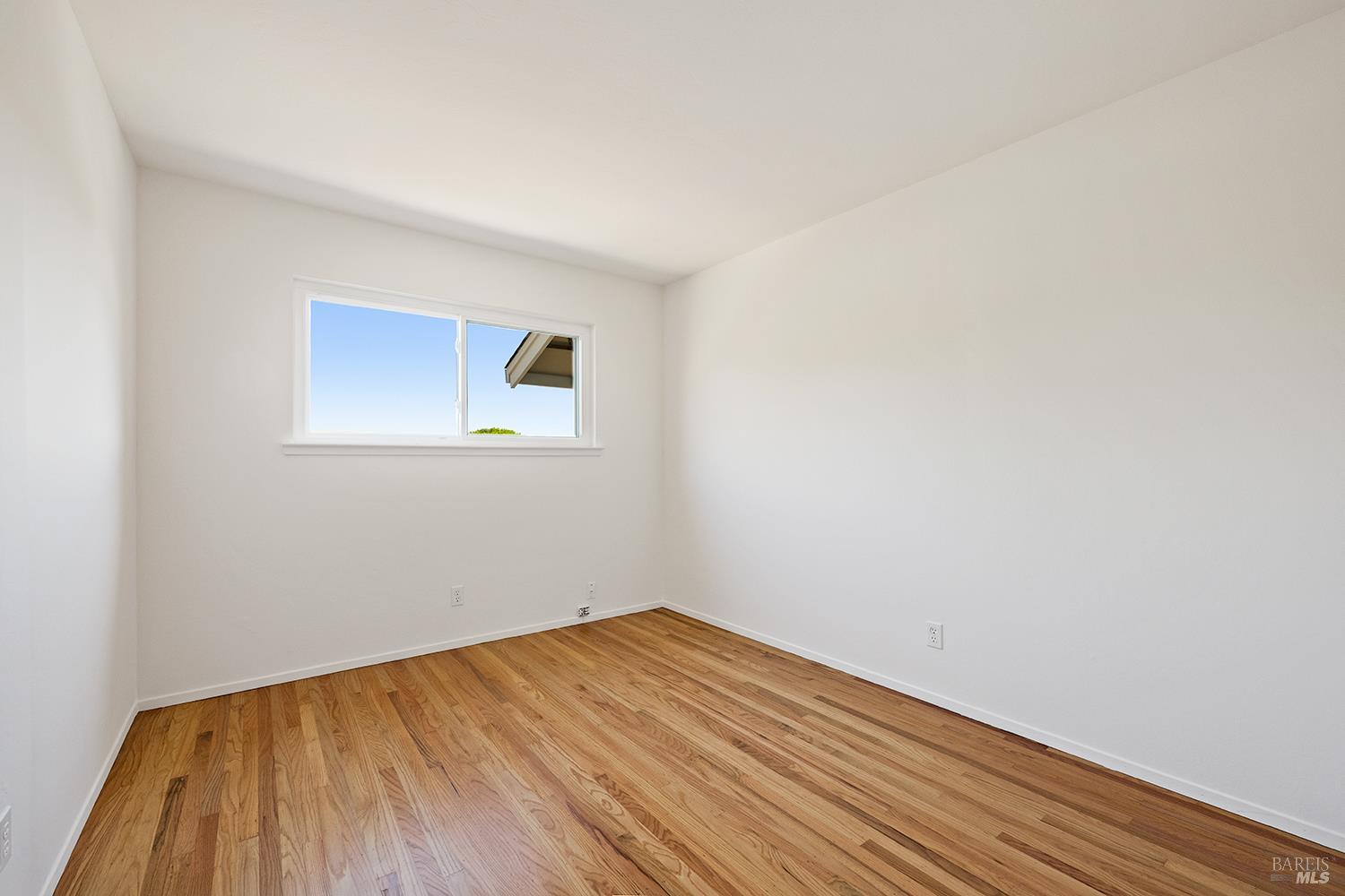 Detail Gallery Image 21 of 40 For 35 Salvador Way, San Rafael,  CA 94903 - 3 Beds | 3 Baths