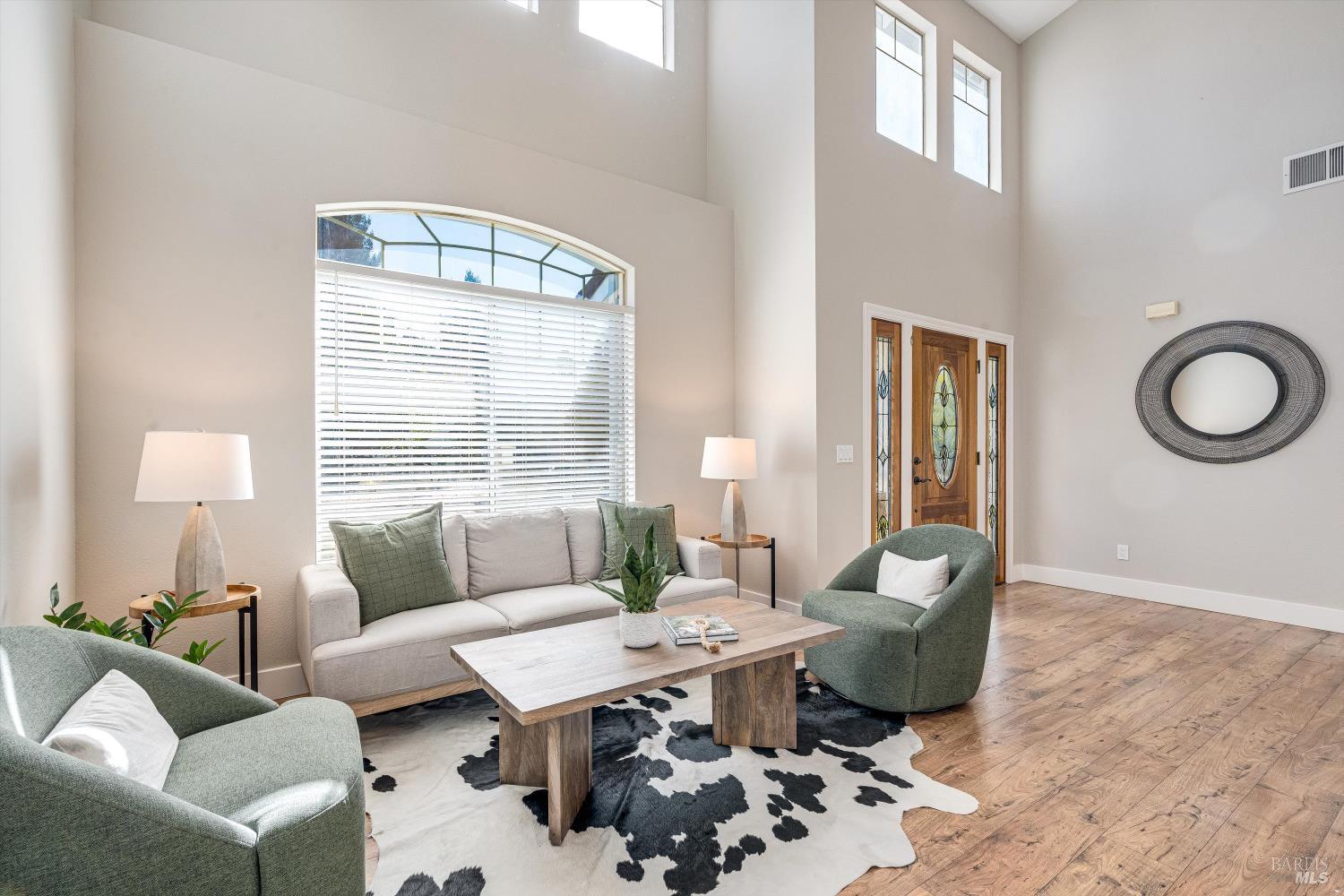 Detail Gallery Image 9 of 50 For 835 Knight St, Sonoma,  CA 95476 - 5 Beds | 4 Baths