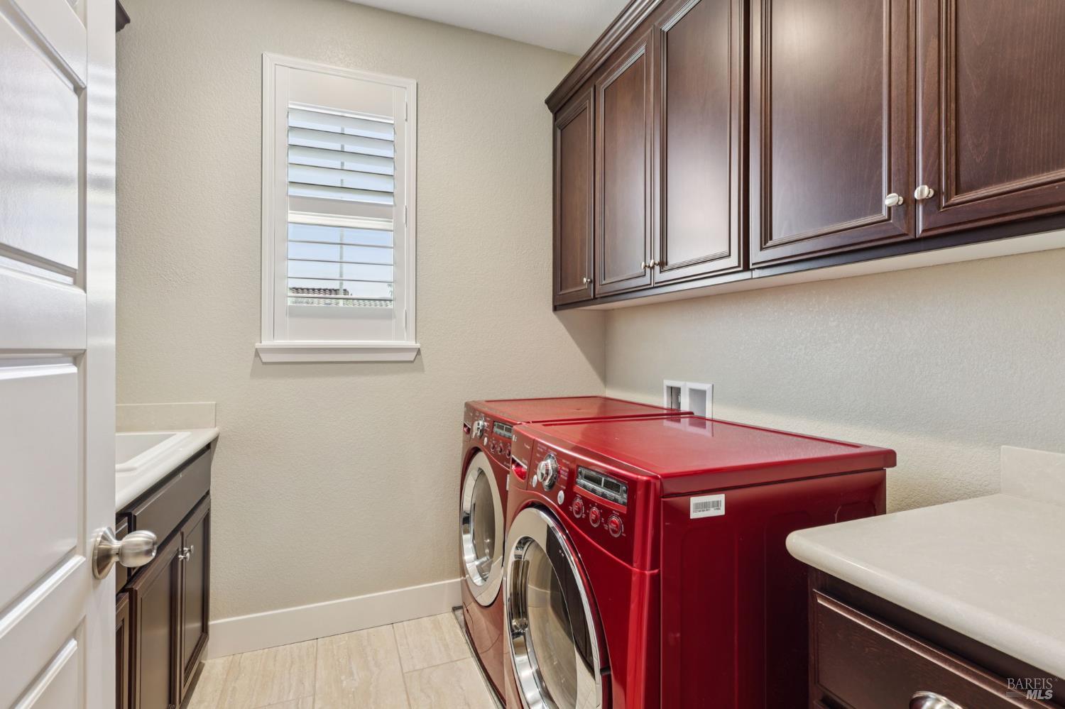 Detail Gallery Image 22 of 33 For 5342 Kelliann Pl, Rohnert Park,  CA 94928 - 4 Beds | 3 Baths