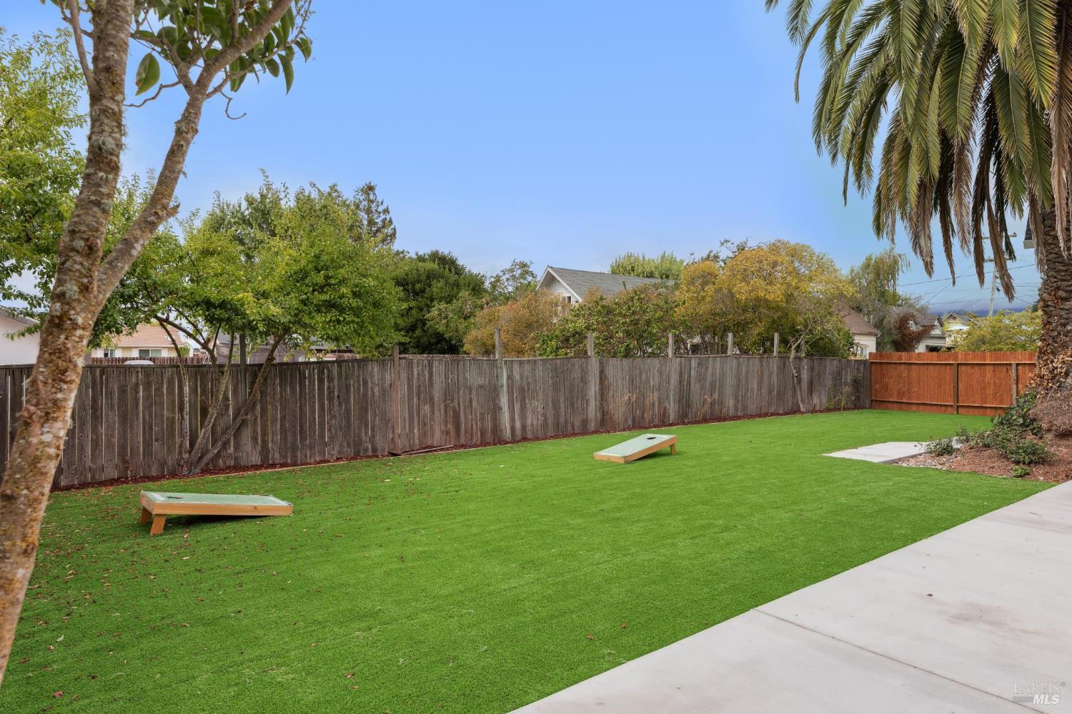 Detail Gallery Image 31 of 32 For 29 Alta Dr, Petaluma,  CA 94954 - 4 Beds | 2/1 Baths