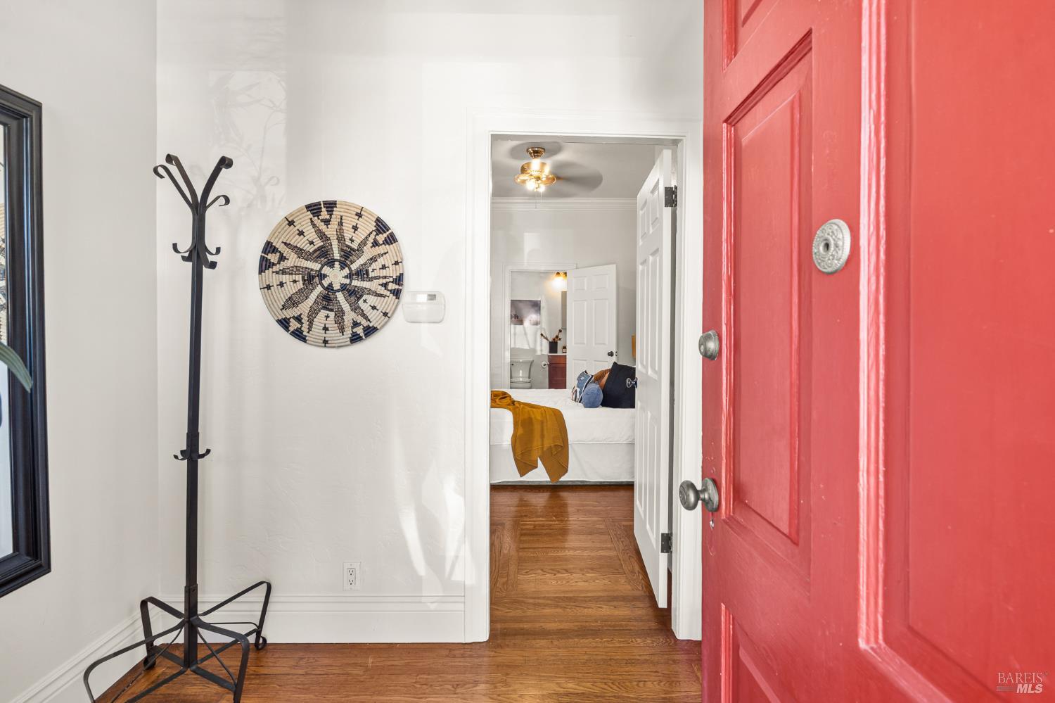 Detail Gallery Image 5 of 30 For 717 Ohio St, Vallejo,  CA 94590 - 2 Beds | 1 Baths