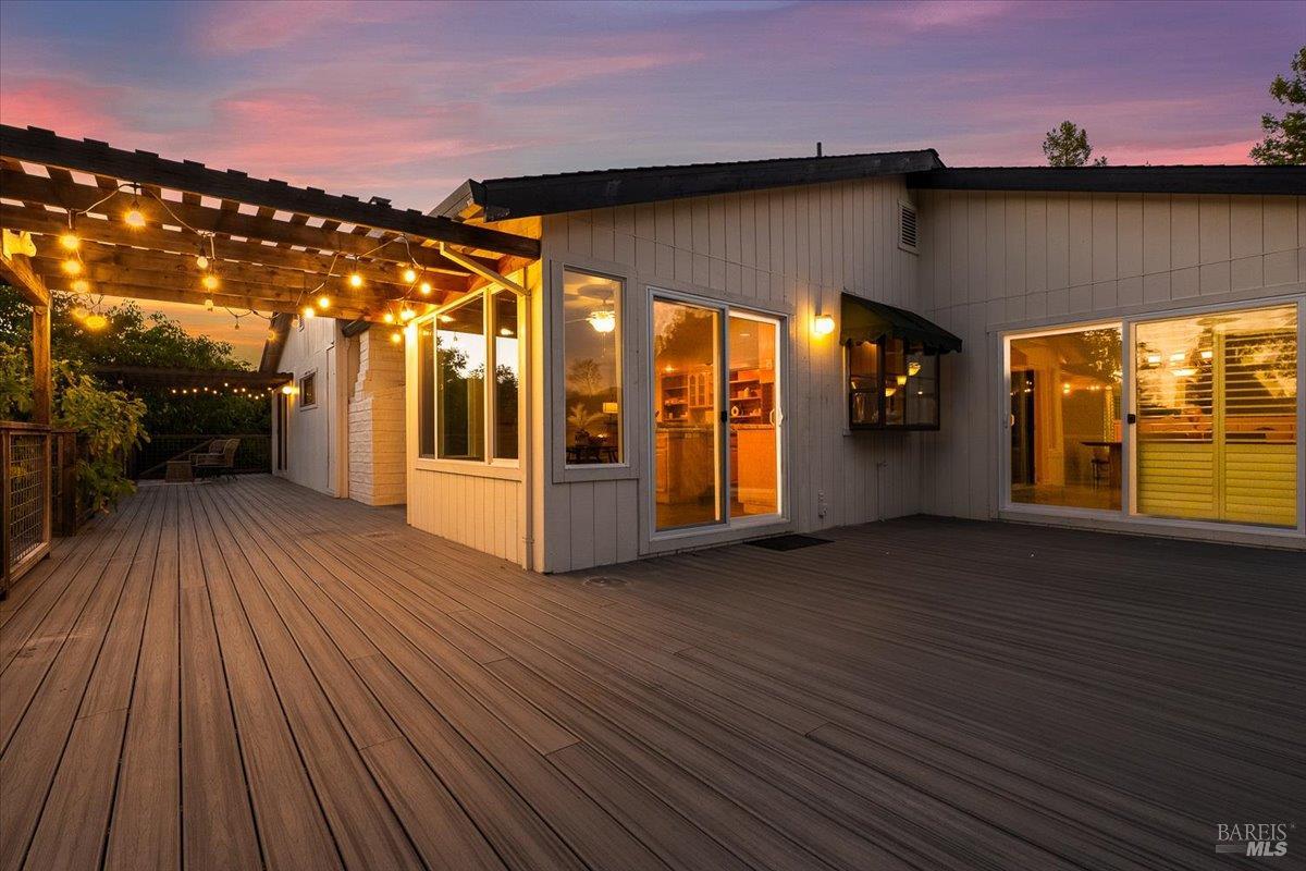Detail Gallery Image 56 of 60 For 607 Scotland Dr, Santa Rosa,  CA 95409 - 3 Beds | 2/1 Baths