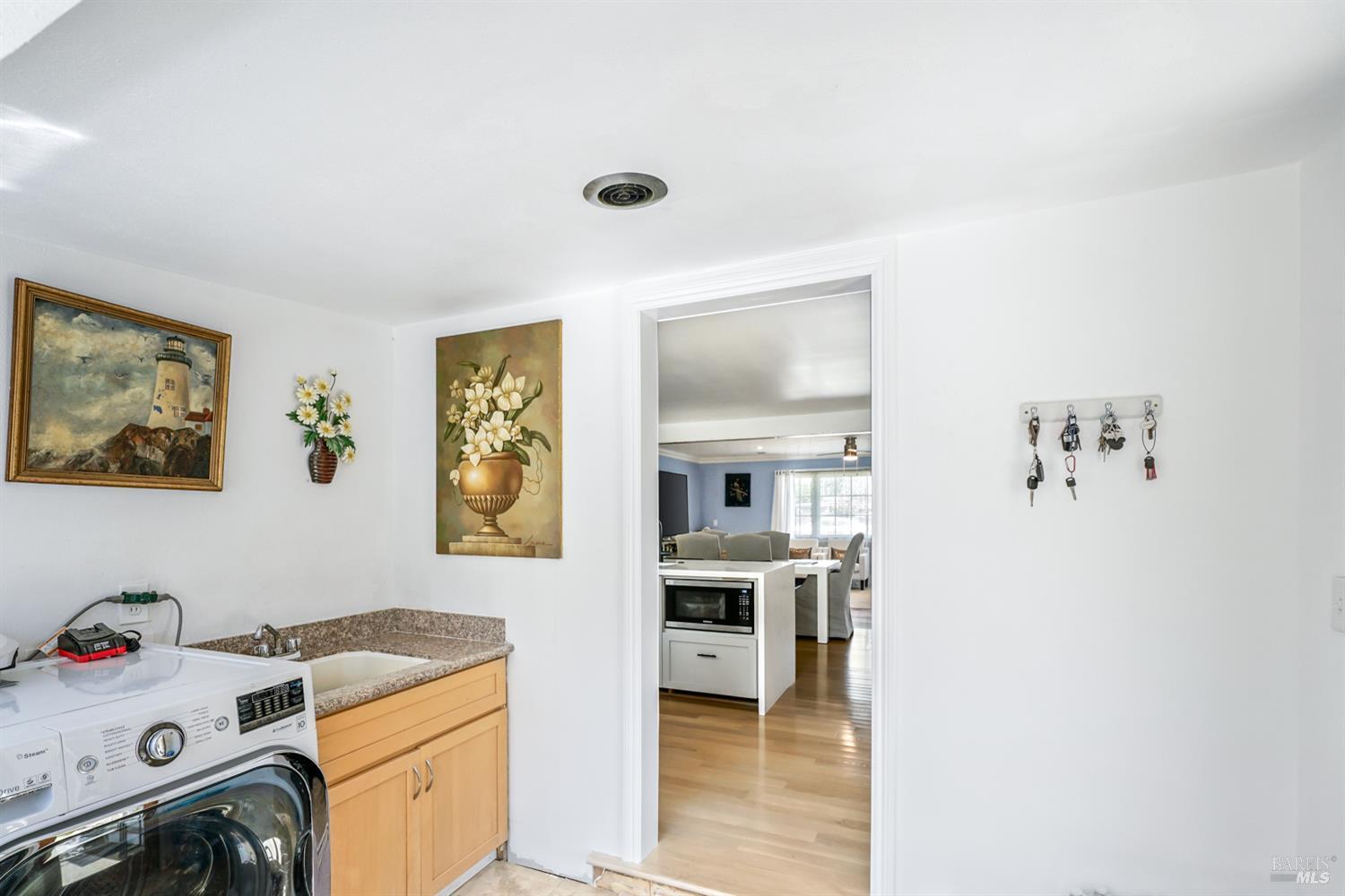 Detail Gallery Image 33 of 51 For 2131 W Pueblo Ave, Napa,  CA 94558 - 3 Beds | 2 Baths