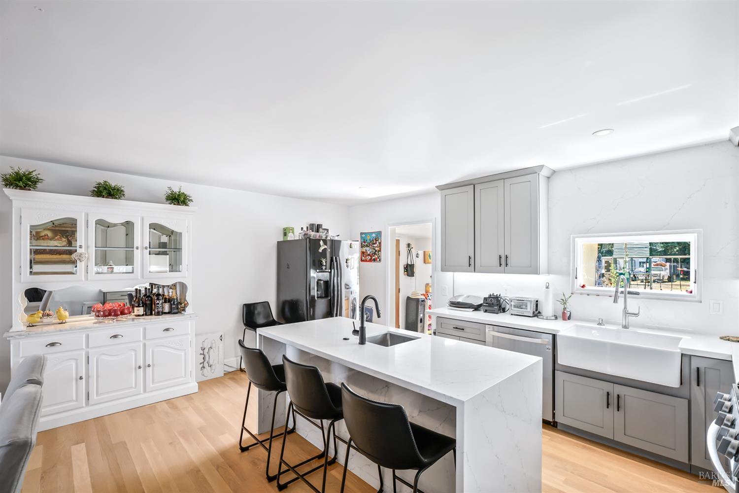 Detail Gallery Image 12 of 51 For 2131 W Pueblo Ave, Napa,  CA 94558 - 3 Beds | 2 Baths