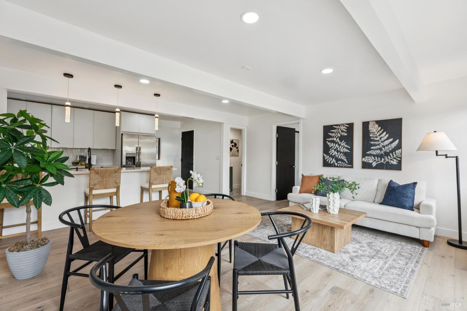 Detail Gallery Image 13 of 32 For 29 Alta Dr, Petaluma,  CA 94954 - 4 Beds | 2/1 Baths
