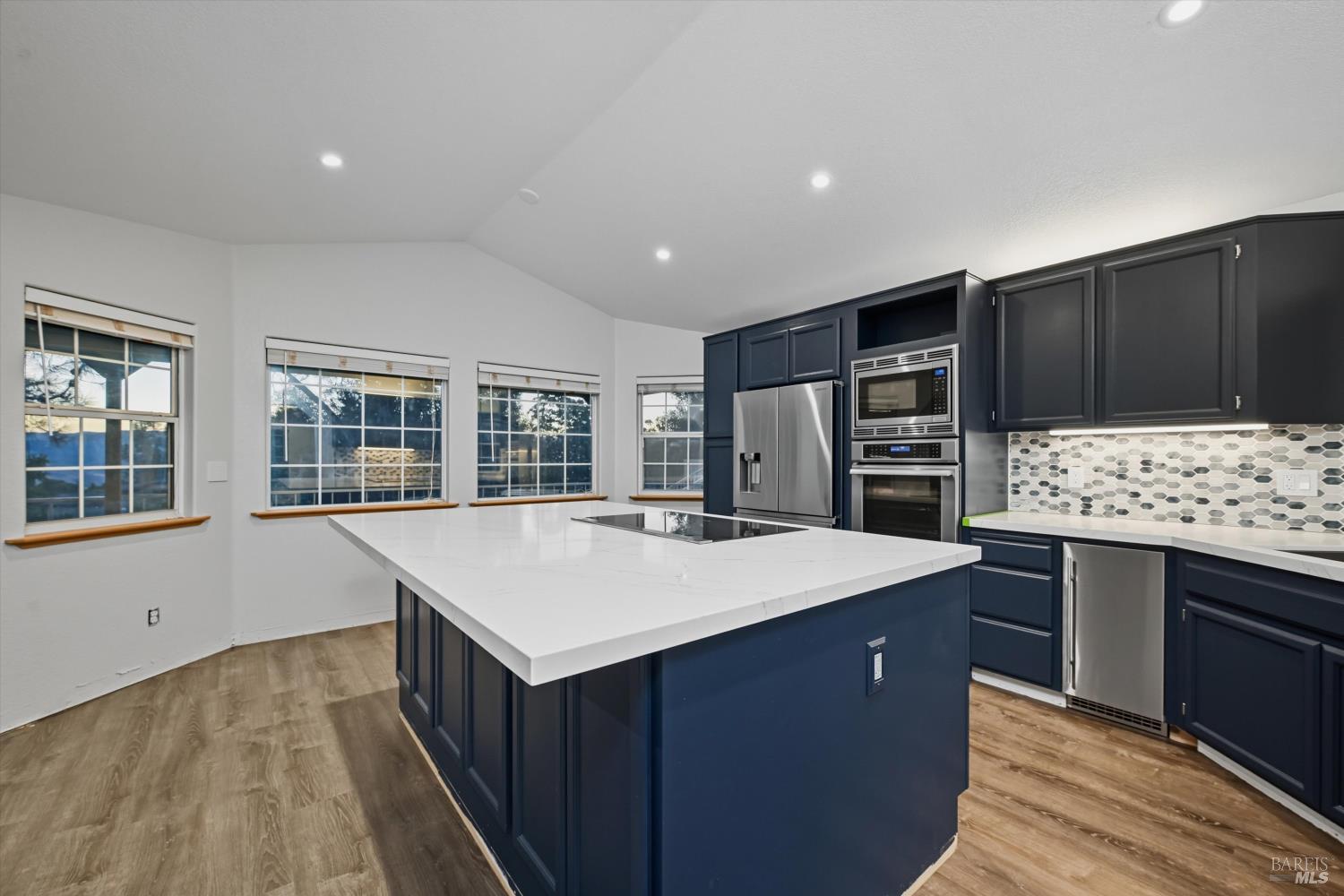 Detail Gallery Image 18 of 42 For 19231 Ravenhill Rd, Hidden Valley Lake,  CA 95467 - 3 Beds | 2 Baths