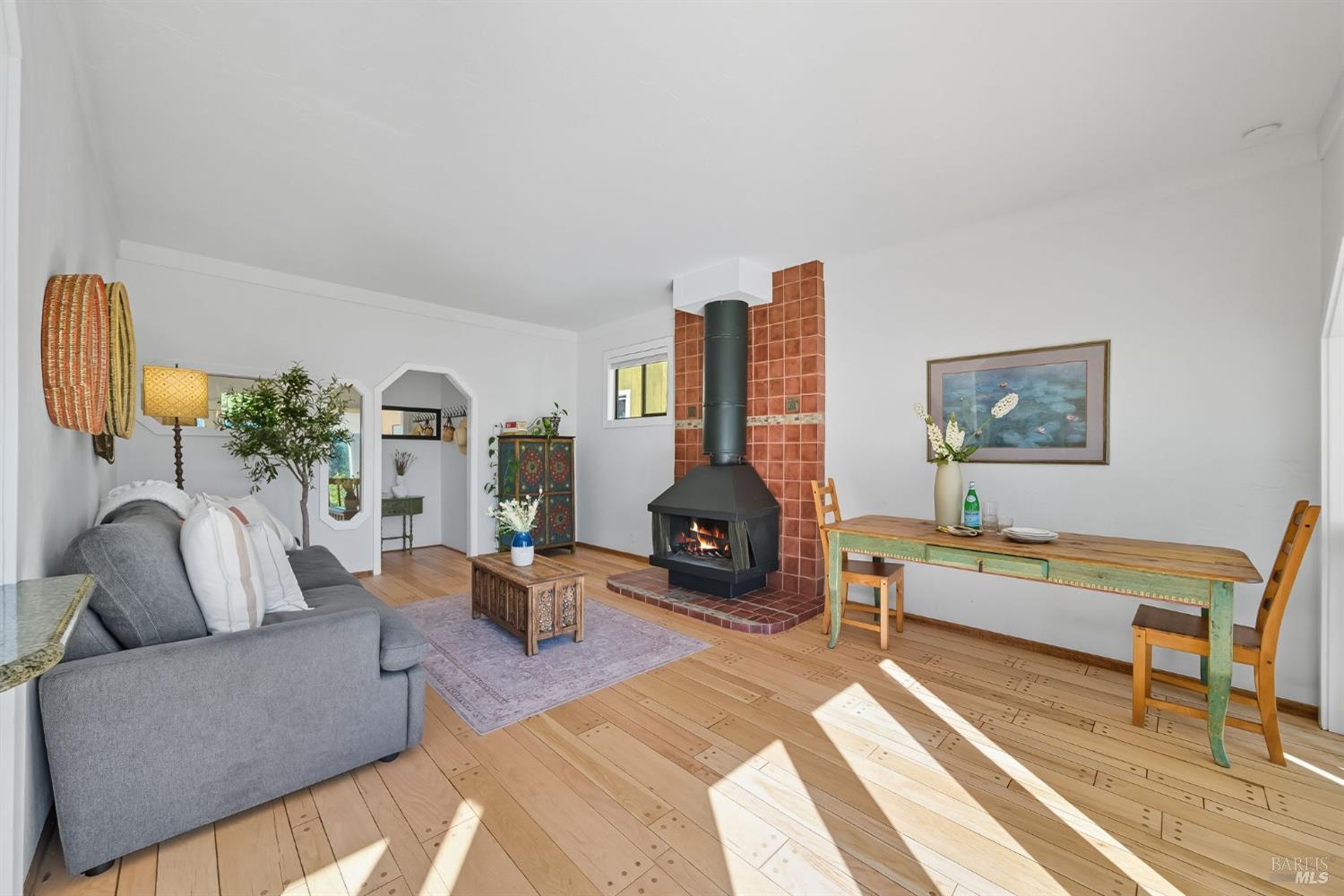 Detail Gallery Image 8 of 43 For 53 Foothill Rd, San Anselmo,  CA 94960 - 3 Beds | 2 Baths