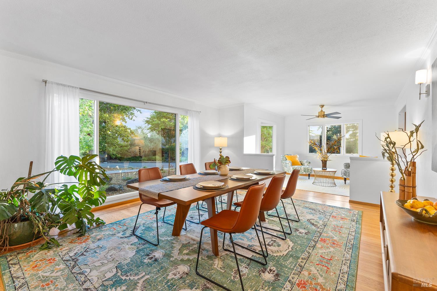 Detail Gallery Image 15 of 58 For 3333 Miraloma Dr, Santa Rosa,  CA 95404 - 4 Beds | 5/1 Baths