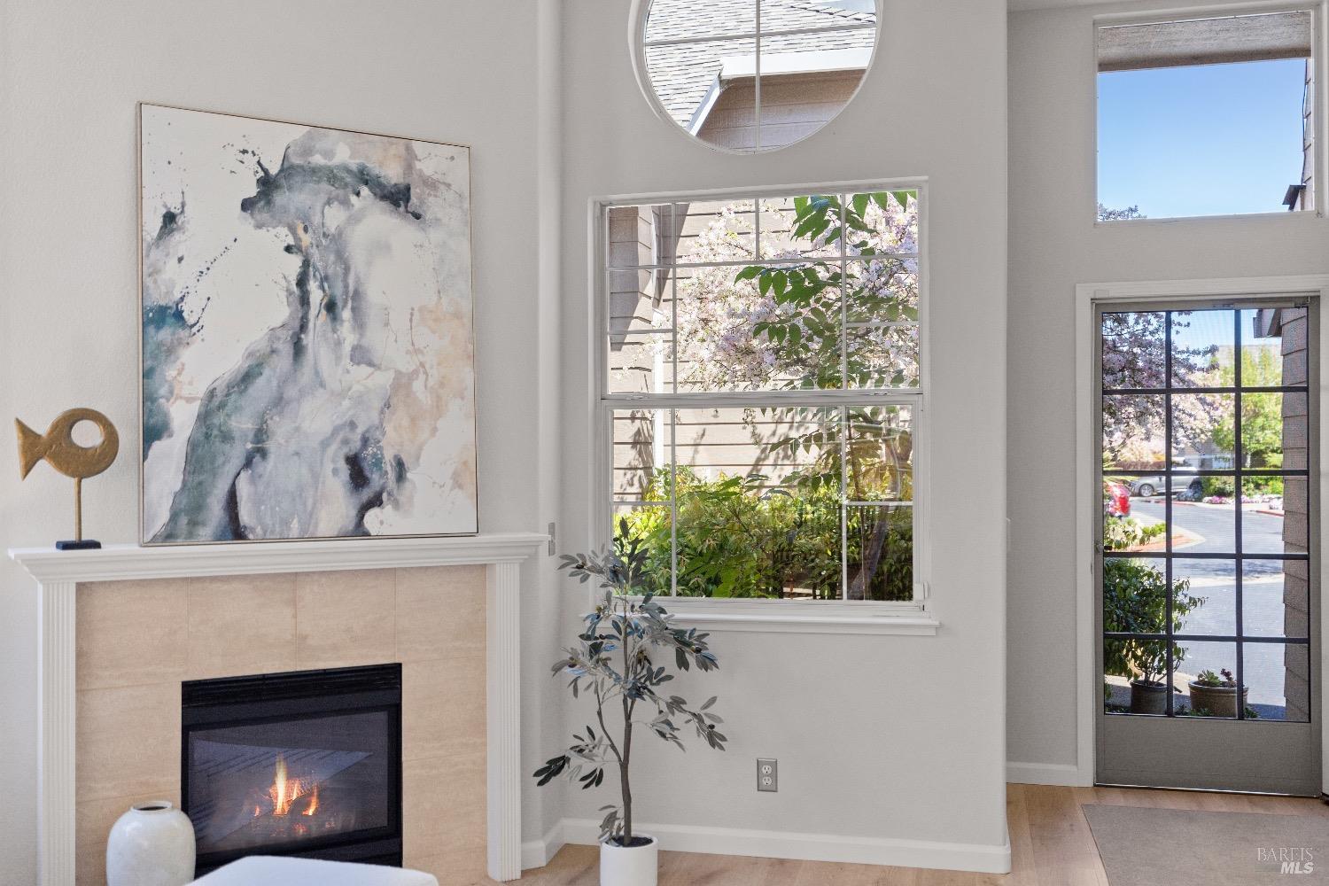 Detail Gallery Image 6 of 54 For 55 Dowitcher Way, San Rafael,  CA 94901 - 3 Beds | 2/1 Baths