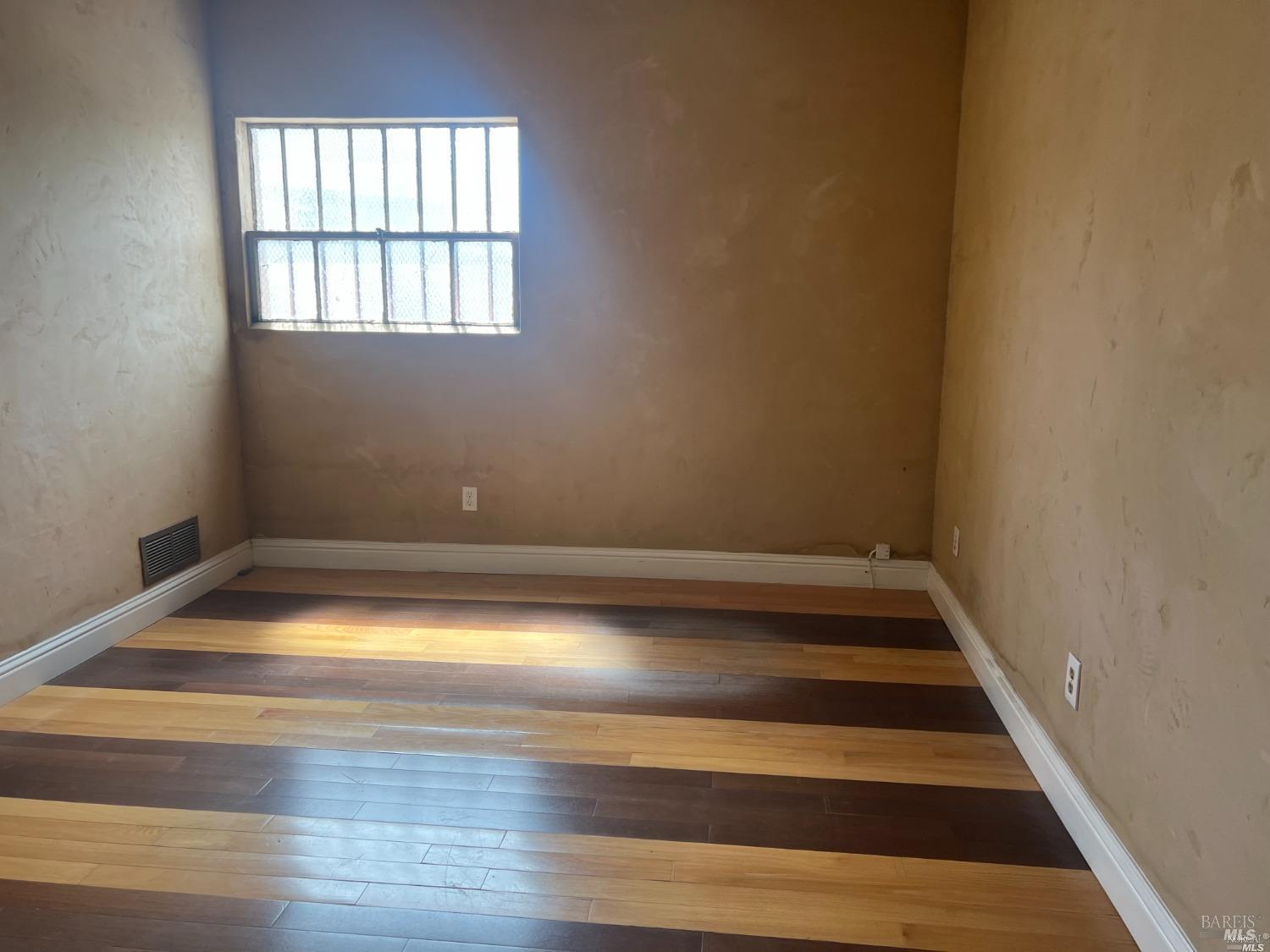 Detail Gallery Image 10 of 19 For 1029 Tennessee St, Vallejo,  CA 94590 - – Beds | – Baths