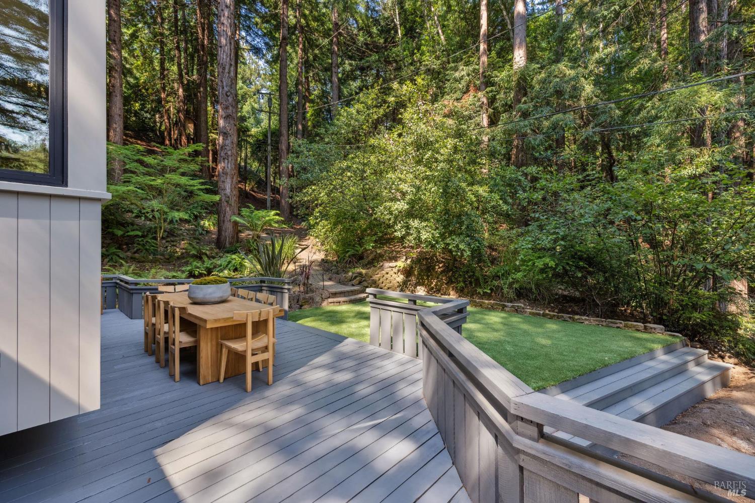 Detail Gallery Image 31 of 91 For 28 Marsh Dr, Mill Valley,  CA 94941 - 6 Beds | 4/1 Baths