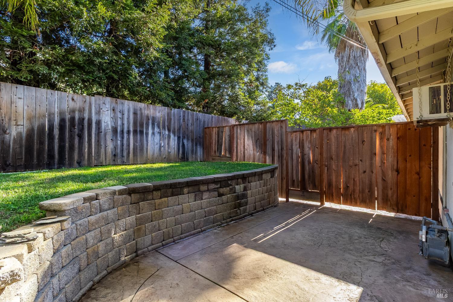Detail Gallery Image 16 of 63 For 30 Goree Ct, Martinez,  CA 94553 - 3 Beds | 2 Baths
