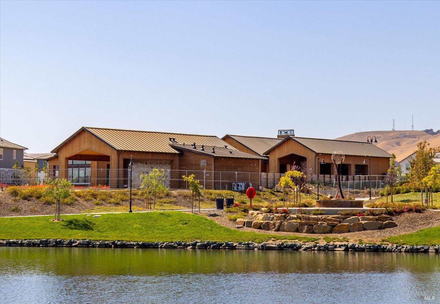 Detail Gallery Image 2 of 33 For 2371 Waterside Dr, Fairfield,  CA 94533 - 4 Beds | 3/1 Baths