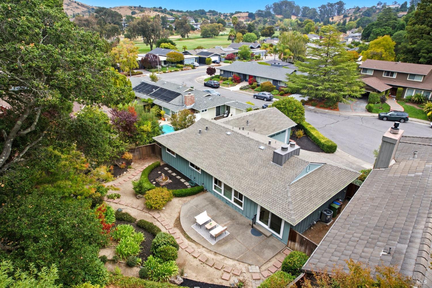Detail Gallery Image 33 of 41 For 8 Riviera Pl, San Rafael,  CA 94901 - 3 Beds | 2 Baths