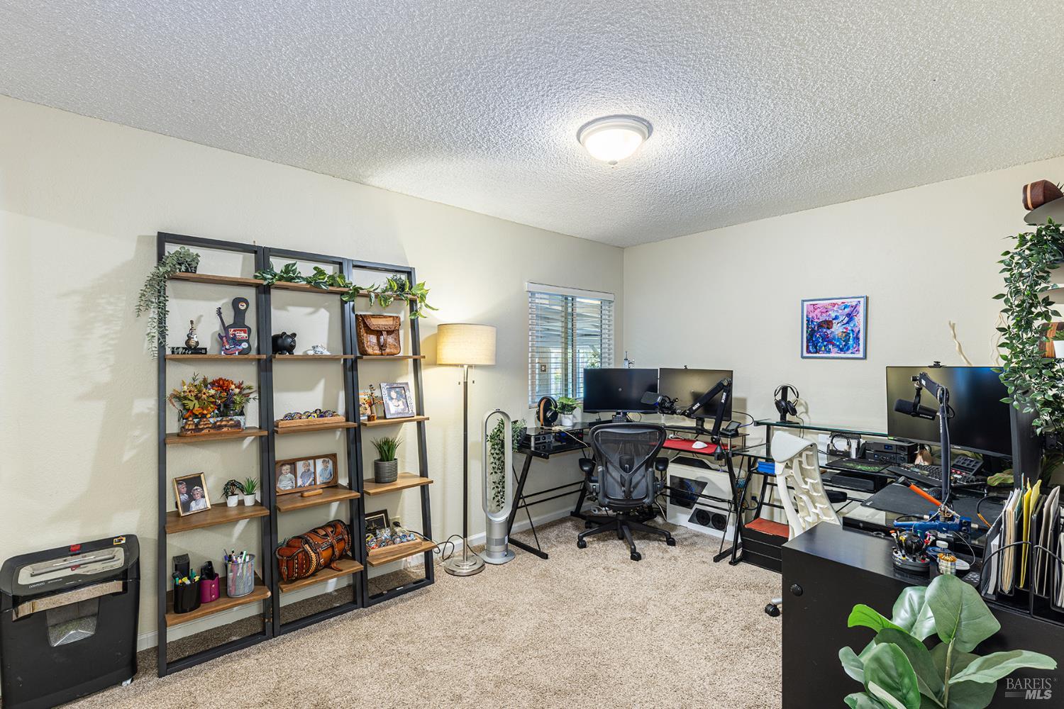 Detail Gallery Image 33 of 50 For 1627 Juliet Dr, Petaluma,  CA 94954 - 3 Beds | 2 Baths