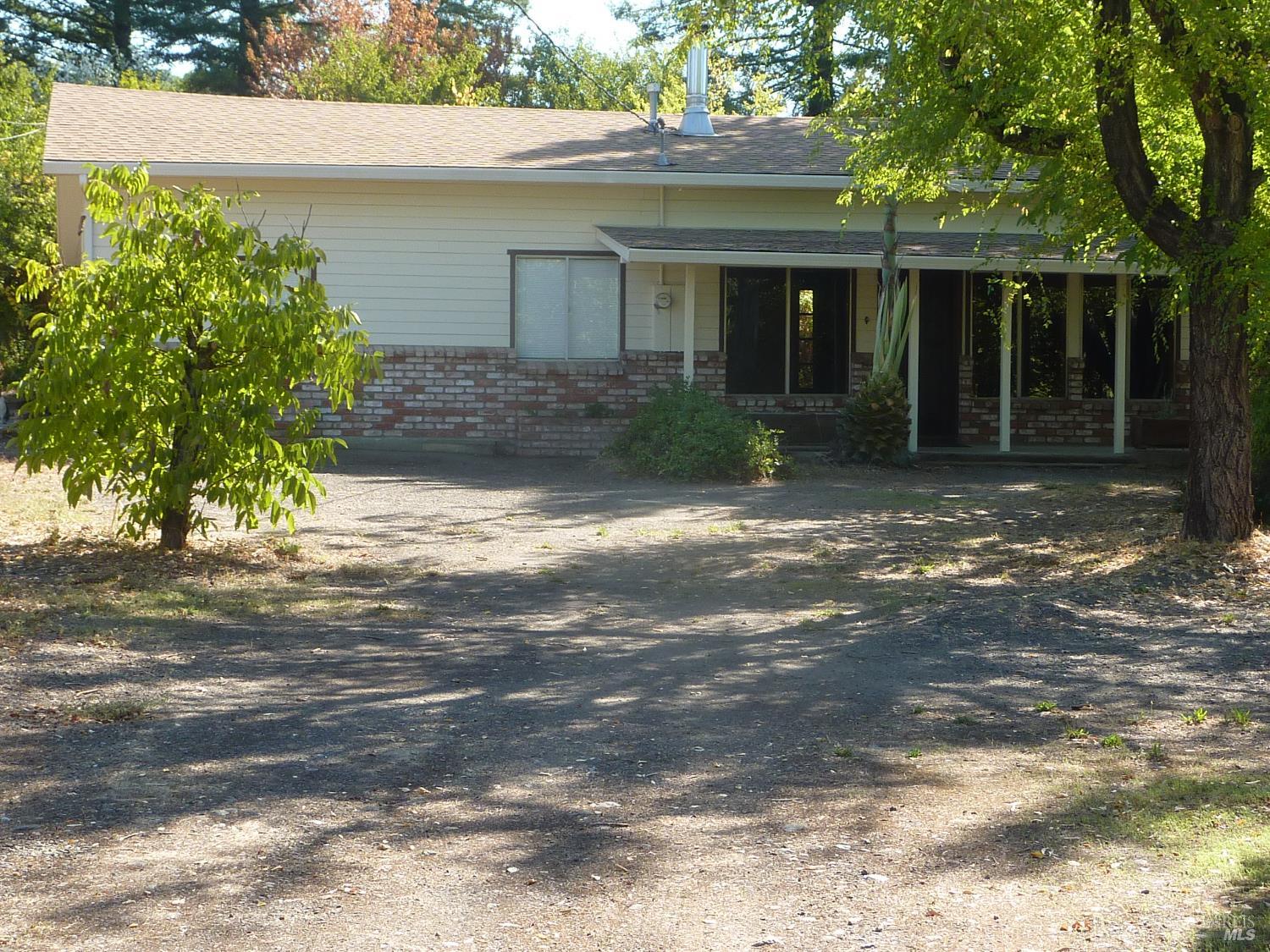 Detail Gallery Image 6 of 31 For 548 Milani Dr, Ukiah,  CA 95482 - 2 Beds | 1 Baths