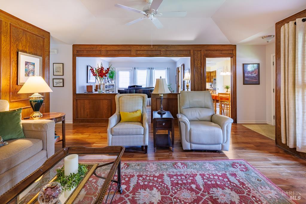 Detail Gallery Image 23 of 37 For 428 Tall Oaks Ln, Other City,  CA 75081 - 2 Beds | 2 Baths