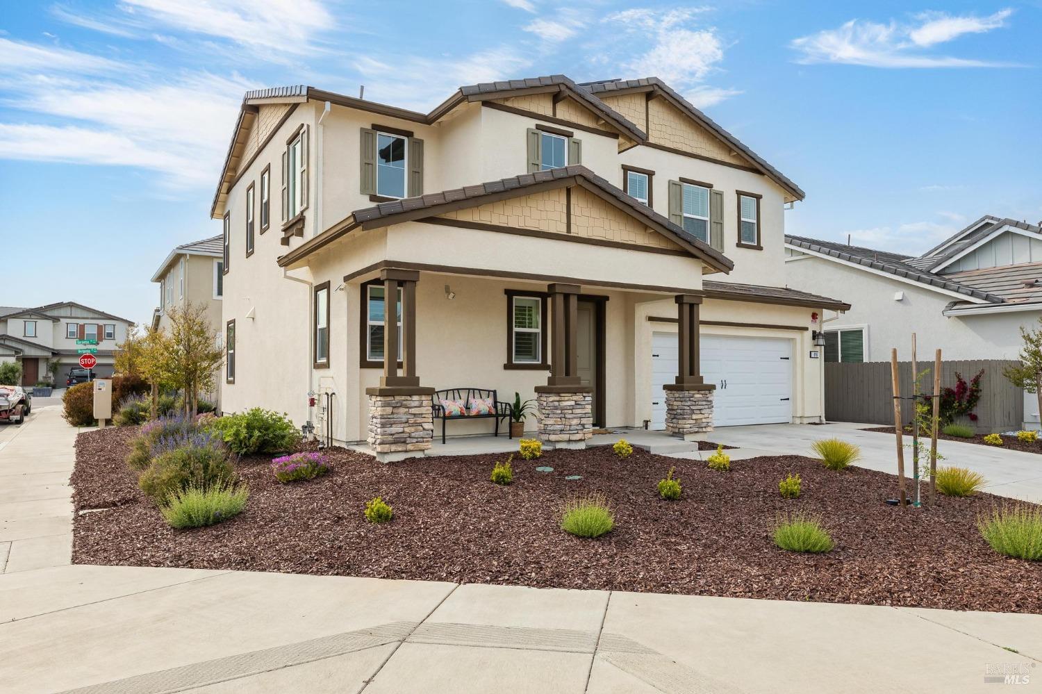 Detail Gallery Image 5 of 49 For 816 Cosmos Dr, Vacaville,  CA 95687 - 3 Beds | 2/1 Baths