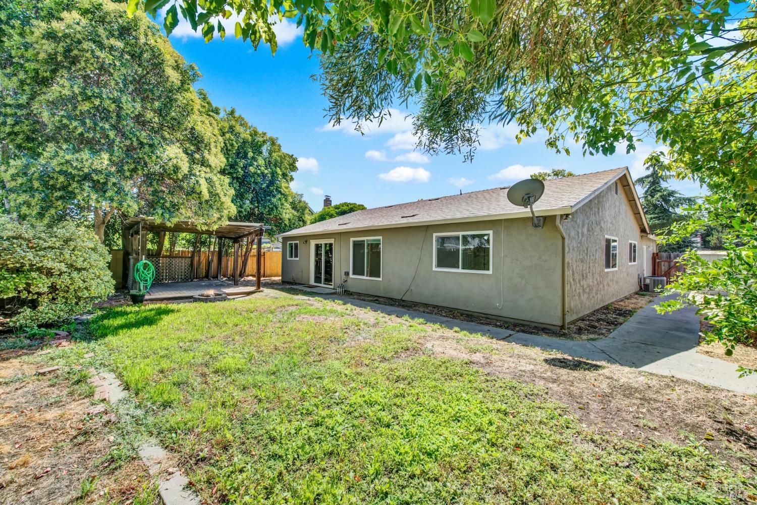 Detail Gallery Image 48 of 56 For 640 Berkshire Dr, Dixon,  CA 95620 - 4 Beds | 2 Baths